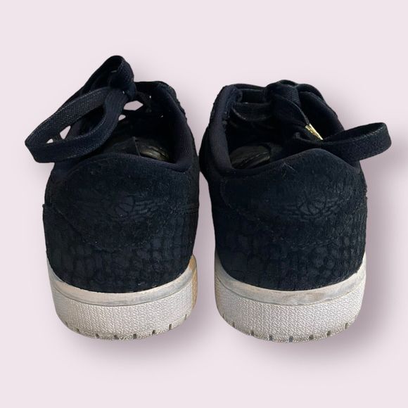 Women's Retro Low Black Python Print AJ6004-010 Size 5 Nike Air - Picture 3 of 13